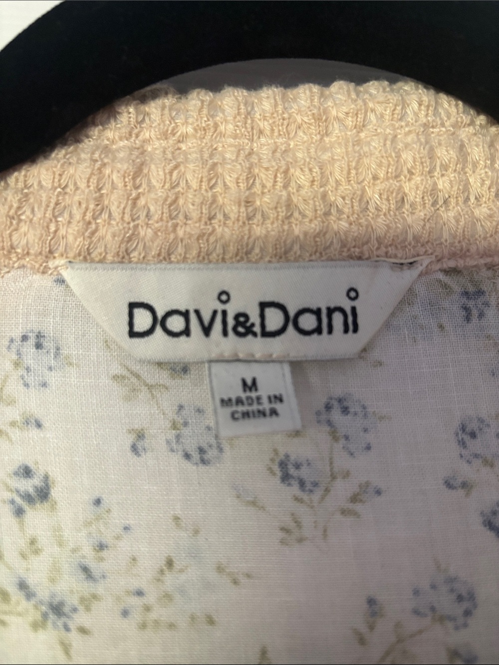 DAVI & DANI Cream Patchwork Floral Knit Cardigan - Picture 2 of 4